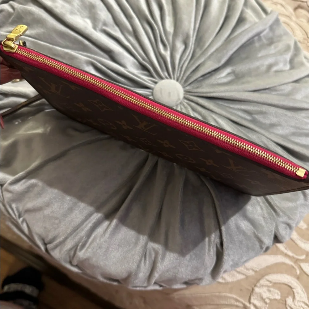 Louis vuitton - Picture 12 of 13